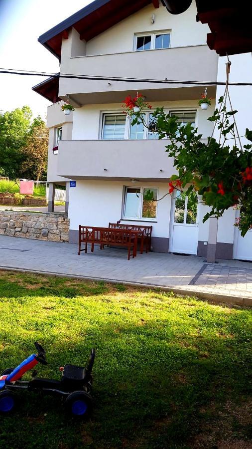 Apartmani Bilic Korenica Exterior photo